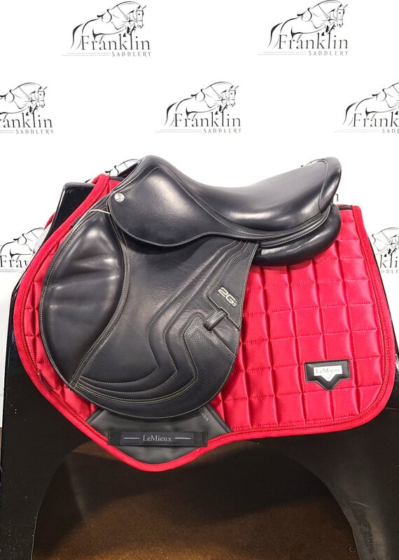 CWD 2Gs Jumping Saddle 17" Seat Consignment #801