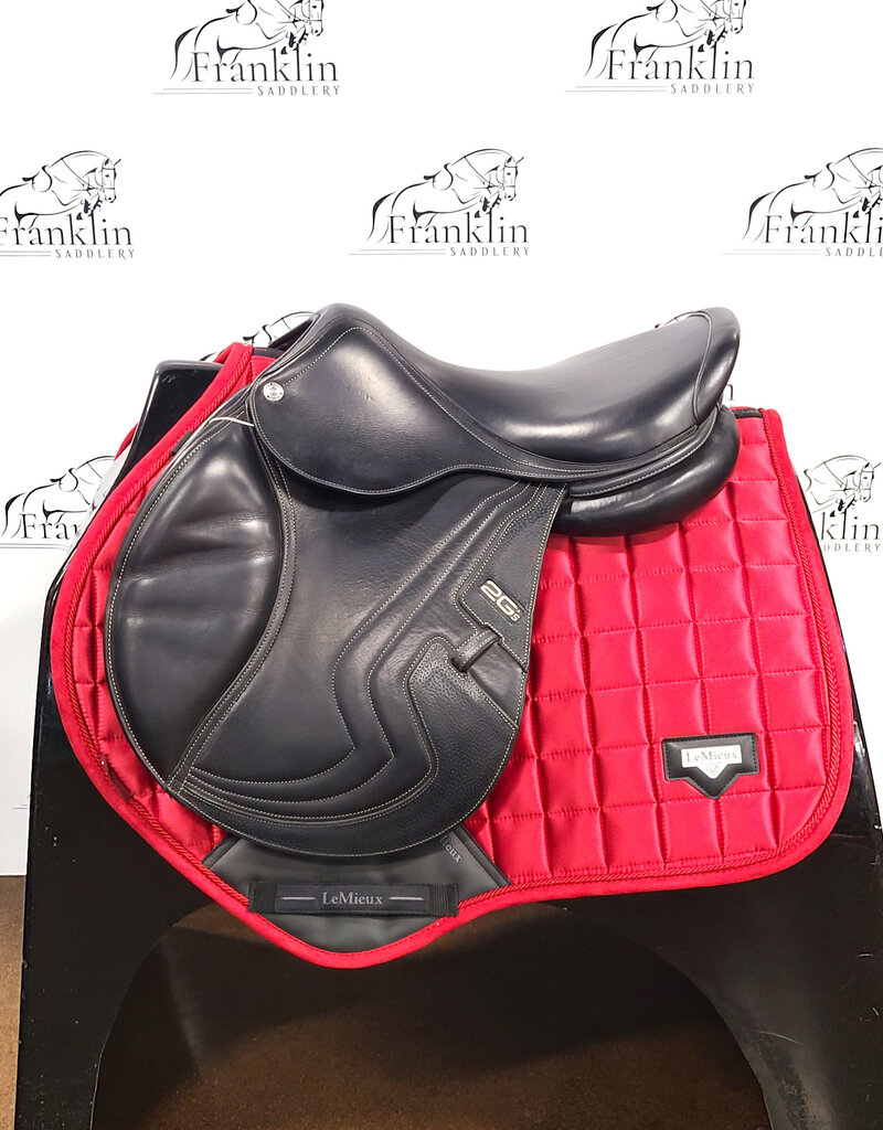 CWD 2Gs Jumping Saddle 17" Seat Consignment #801