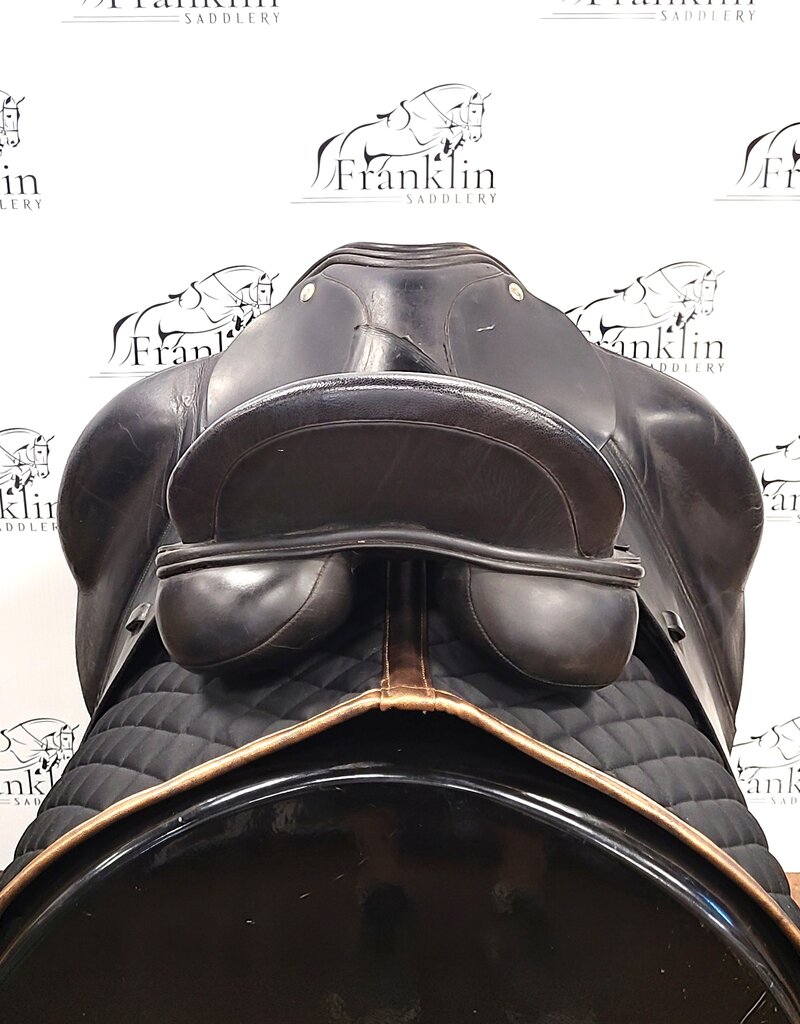 Frank Baines Omni Dressage Saddle 17" Seat Consignment #804