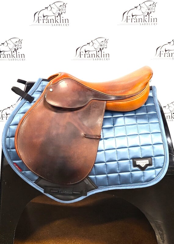 English Saddle 17.5" Seat Saddle Consignment #809