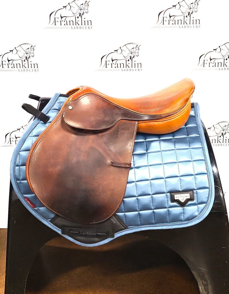 English Saddle 17.5" Seat Saddle Consignment #809