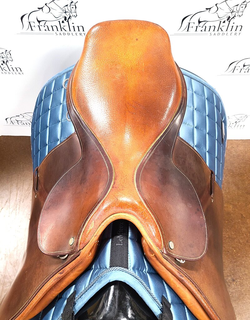 English Saddle 17.5" Seat Saddle Consignment #809