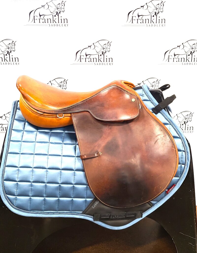 English Saddle 17.5" Seat Saddle Consignment #809