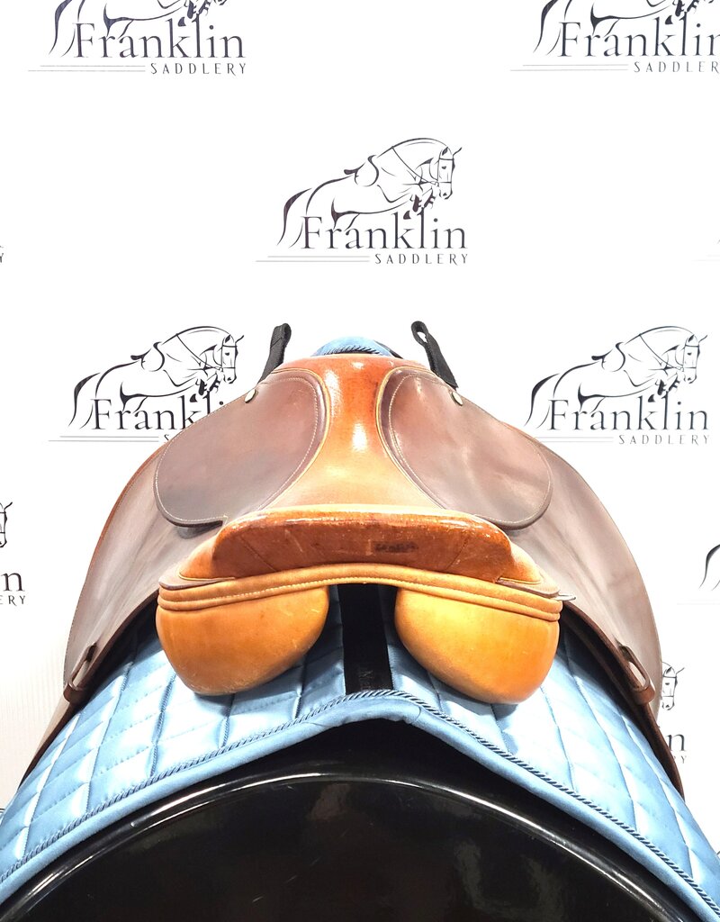 English Saddle 17.5" Seat Saddle Consignment #809