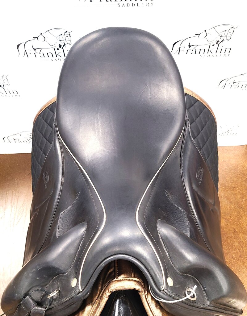 Devoucoux Monoflap Dressage Saddle 18.5" Seat Consignment #812