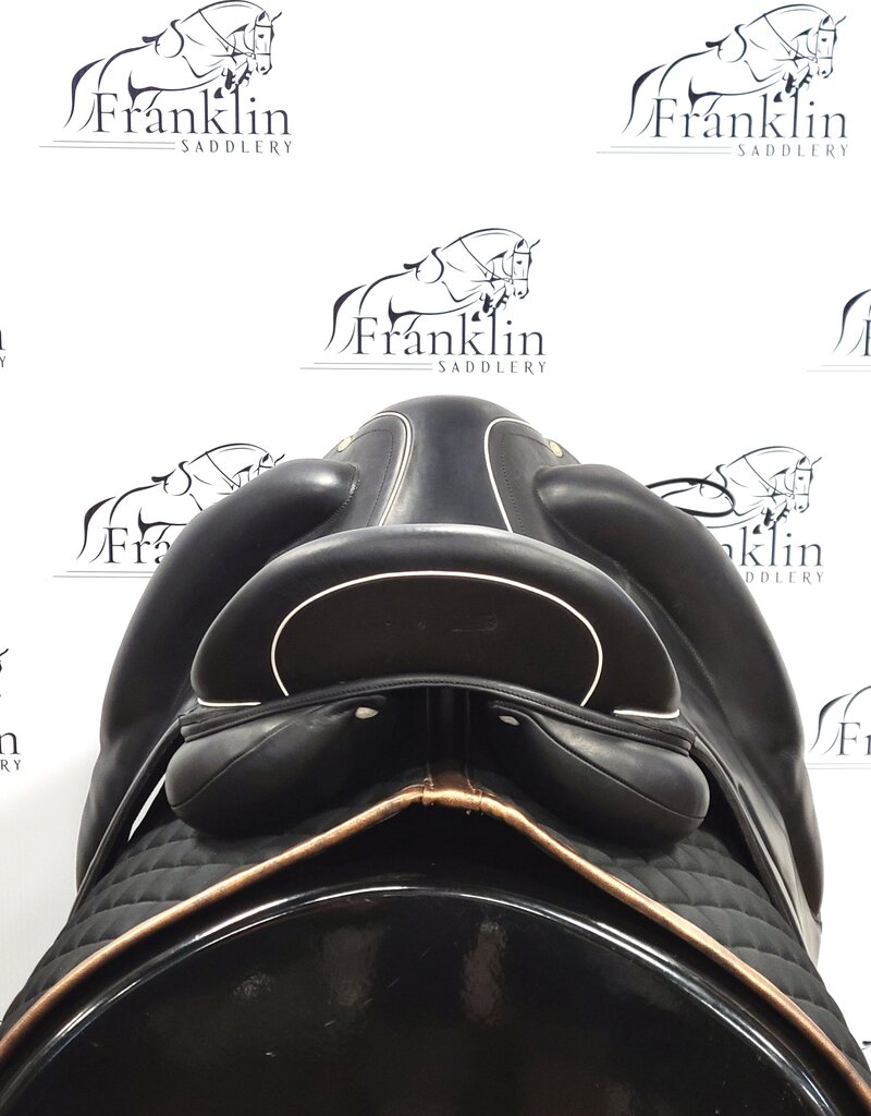 Devoucoux Monoflap Dressage Saddle 18.5" Seat Consignment #812