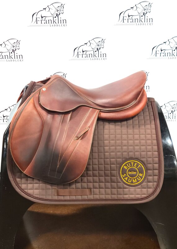 Butet Used Butet Premium Integrated M 17.5" Seat 2 Flap Wide Tree DTF Gold Saddle Consignment #661
