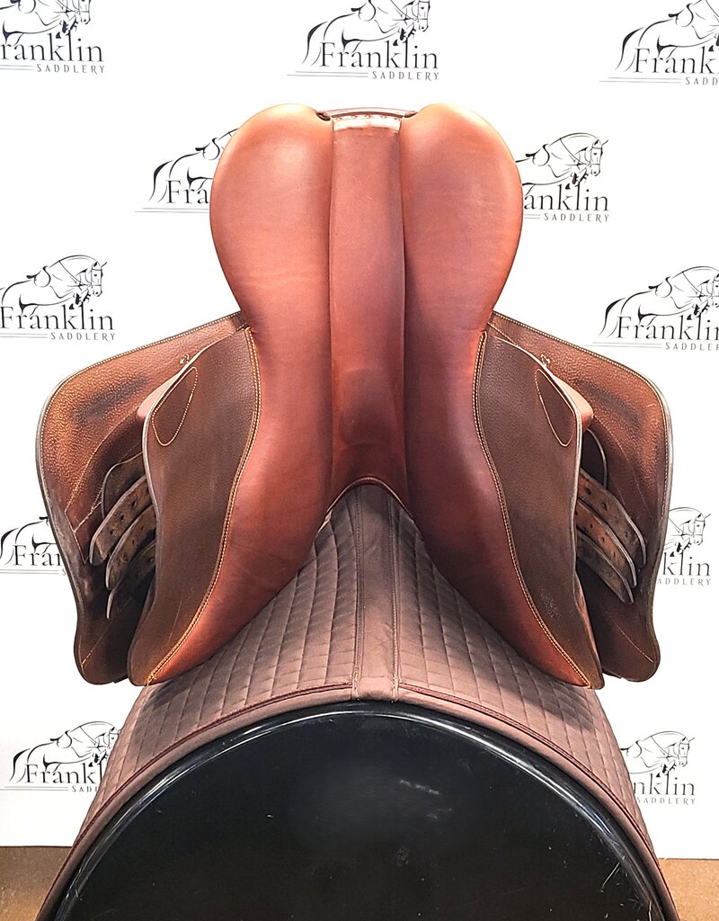 Butet Used Butet Premium Integrated M 17.5" Seat 2 Flap Wide Tree DTF Gold Saddle Consignment #661