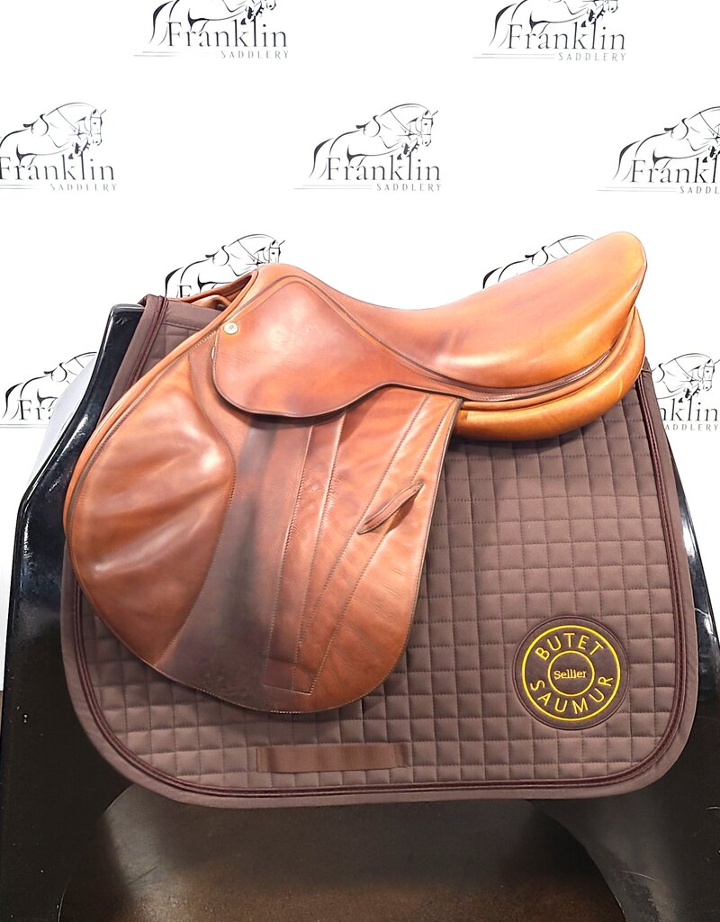 Butet Used Butet Premium M 17.5" Seat 2.5 Flap Standard Tree Saddle FABDT Panels (Non-Integrated Panels)