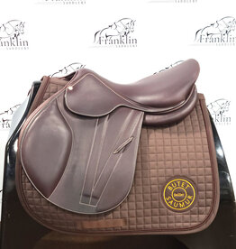 Butet Butet Premium Integrated M 17" Seat 2.5 Flap Wide Tree  DF Cachou Saddle