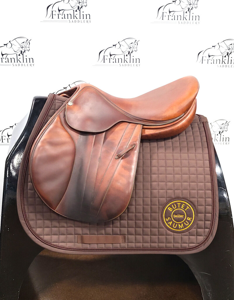 Butet Used Butet Premium Integrated M 17.5 Seat 1.75 Flap Standard Tree Gold Saddle