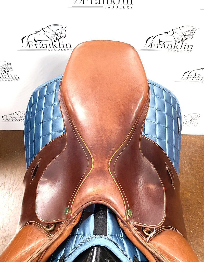 HDR Jumping Saddle 18" Seat MW Tree Consignment #814