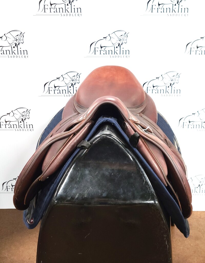 Devoucoux Biarritz Jumping Saddle 18" Seat Consignment #823
