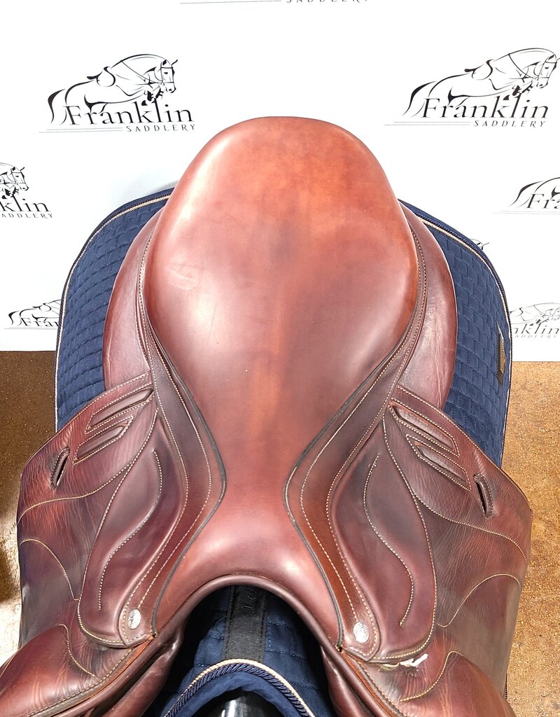 Devoucoux Biarritz Jumping Saddle 18" Seat Consignment #823