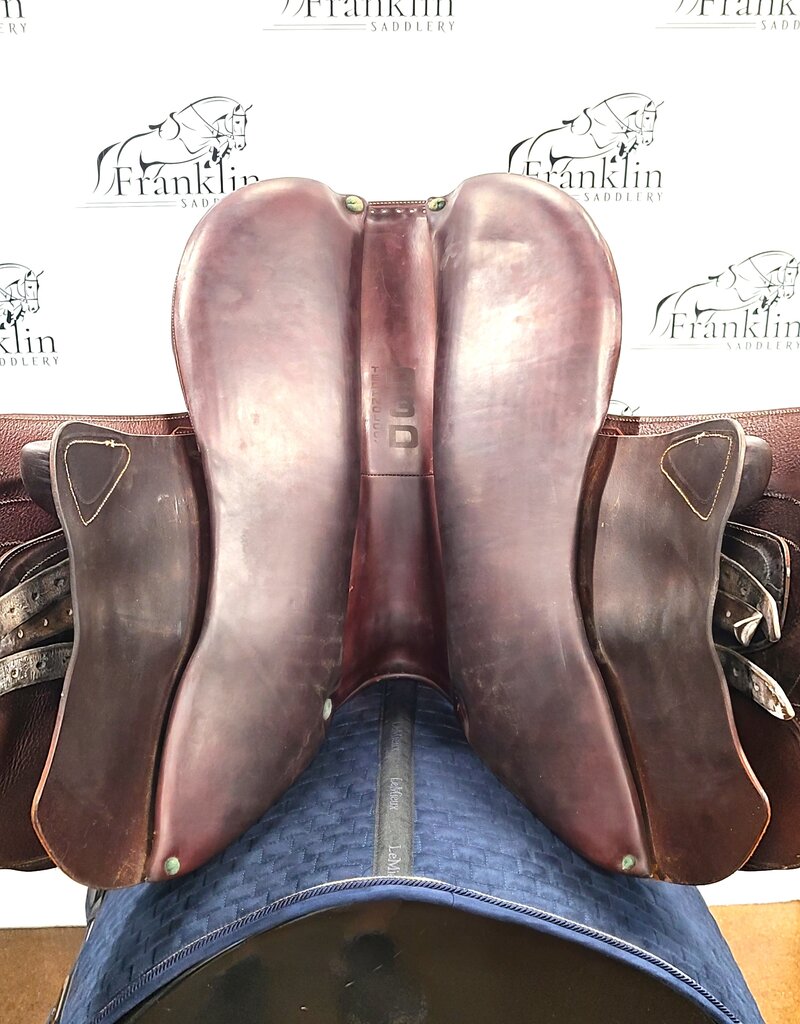 Devoucoux Biarritz Jumping Saddle 18" Seat Consignment #823