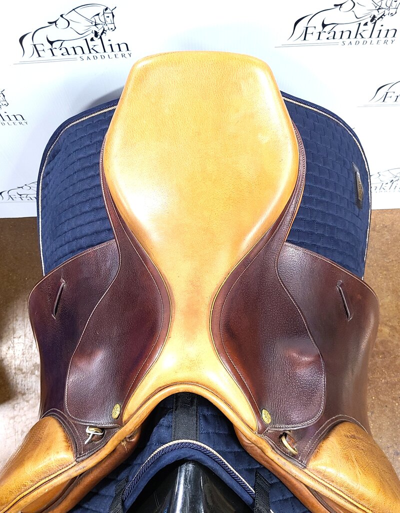 Dover Circuit Jumping Saddle 17" Seat Medium Tree Consignment #821