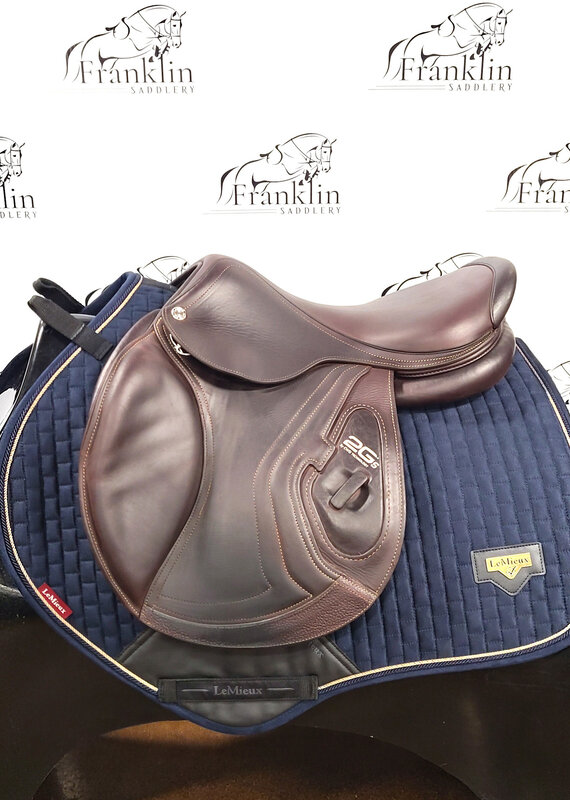 CWD 2Gs Jumping Saddle 17.5" Seat Consignment #826