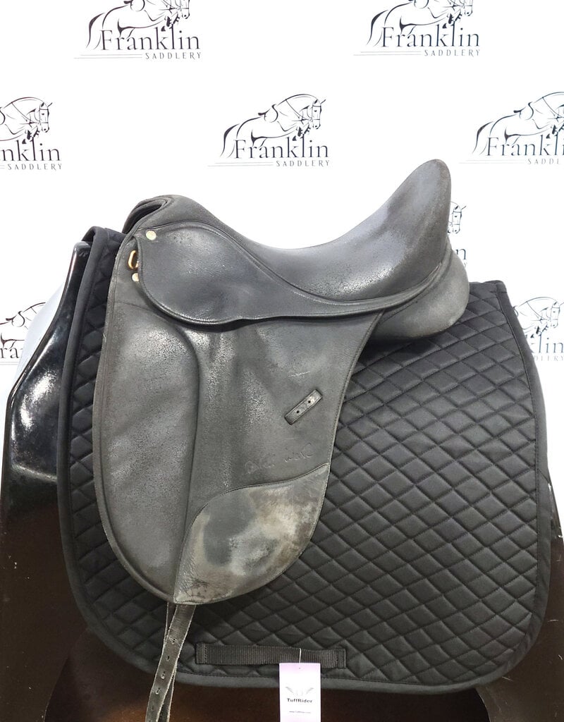Wintec Isabell Werth Dressage Saddle 16.5" Seat Consignment #822
