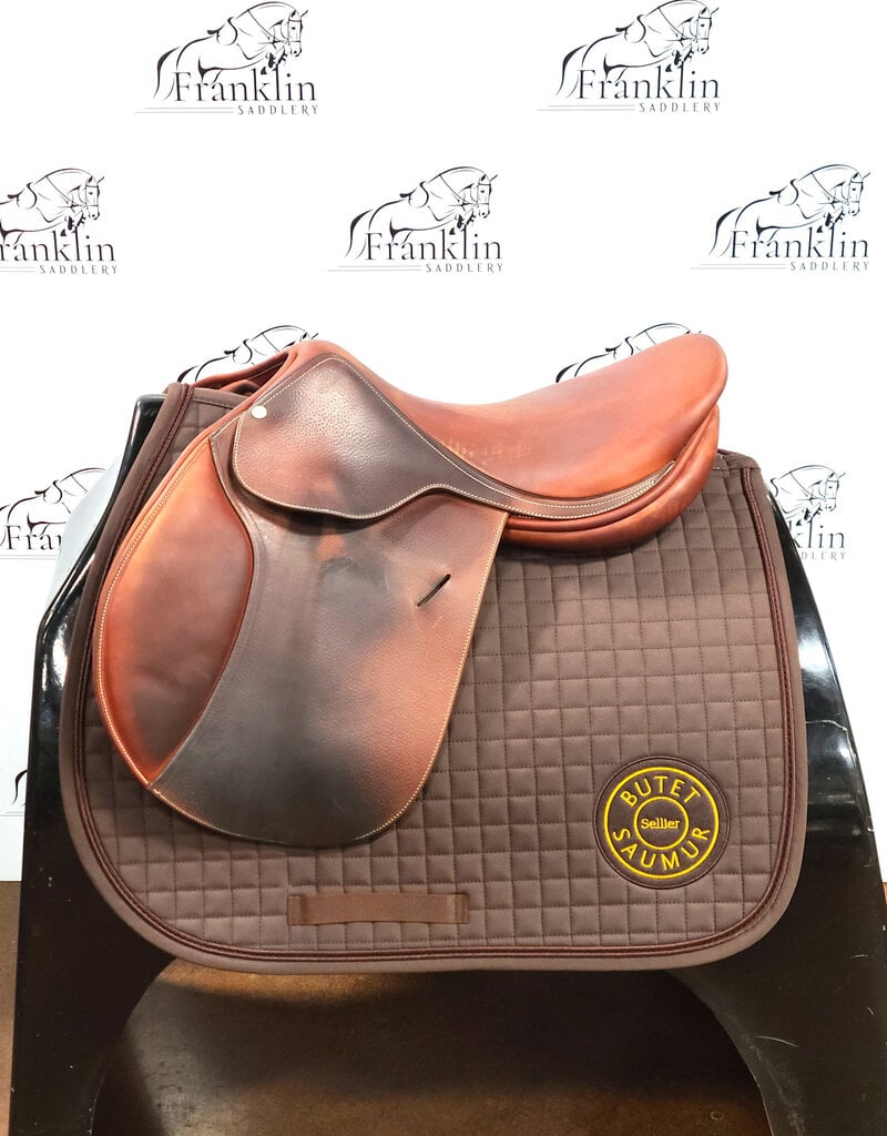 Used Butet 2007 L 17" Seat 1 Flap Standard Tree Gold Saddle Consignment #835