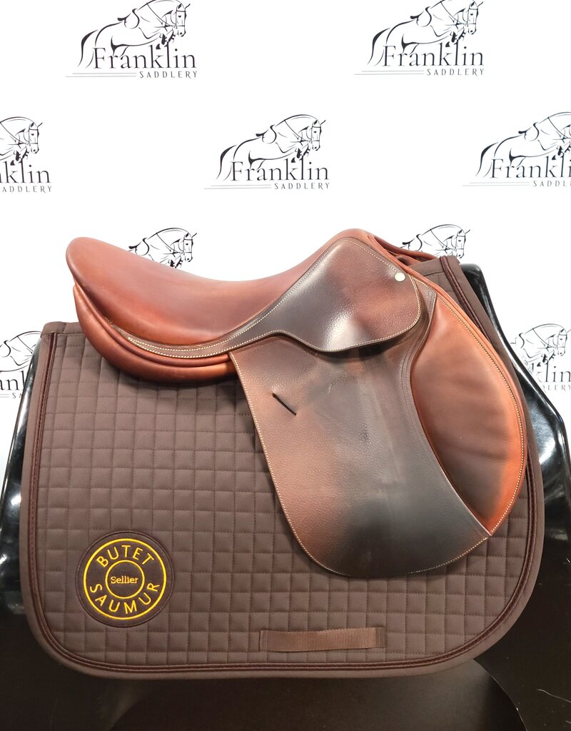 Used Butet 2007 L 17" Seat 1 Flap Standard Tree Gold Saddle Consignment #835