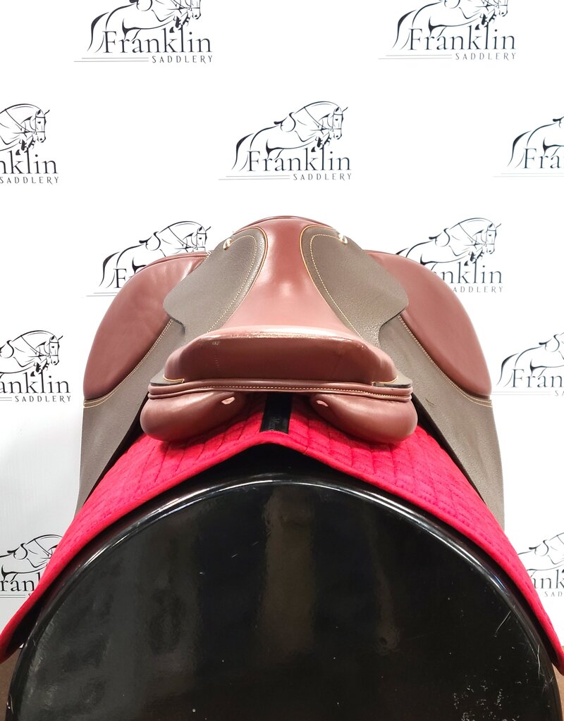 HDR Advantage Jumping Saddle 17.5" Seat Medium Tree Consignment #834