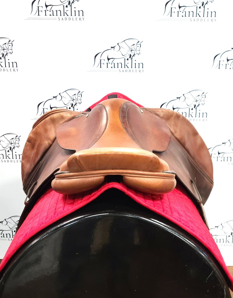 Barnsby Jumping Saddle 18" Seat Consignment #827