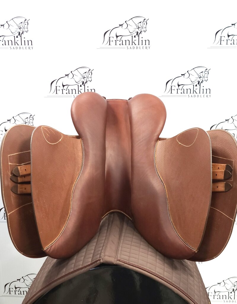 Butet Butet Premium L 17" Seat 2.5 Flap Standard Tree  UDTF Gold Saddle