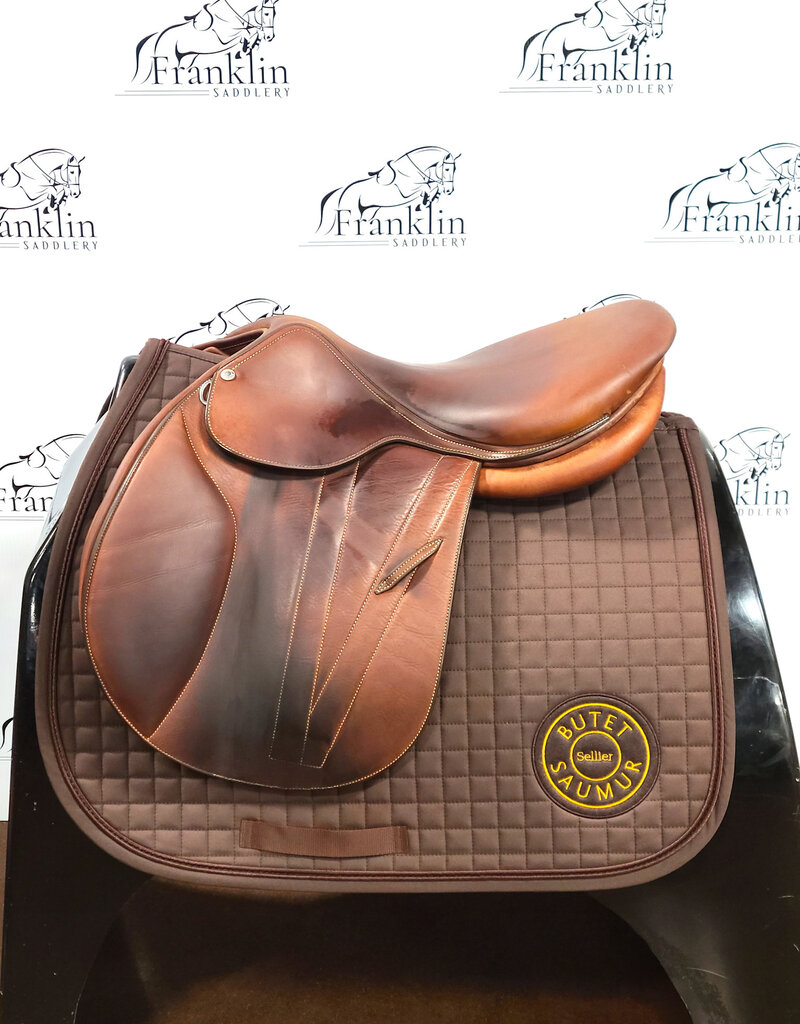 Butet Used 2021 Butet P 17" Seat 2 Flap Premium Non-Integrated Wide Tree Gold Saddle