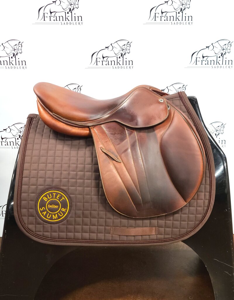 Butet Used 2021 Butet P 17" Seat 2 Flap Premium Non-Integrated Wide Tree Gold Saddle