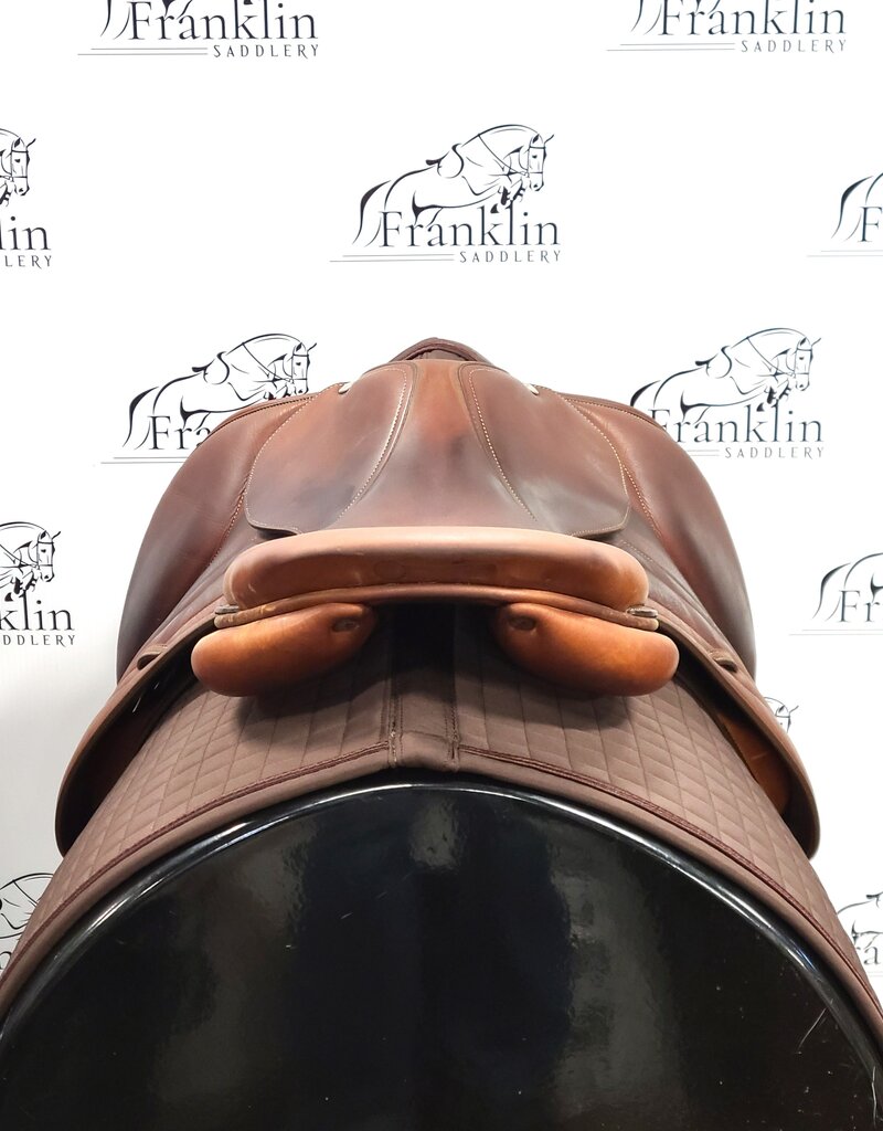 Butet Used 2021 Butet P 17" Seat 2 Flap Premium Non-Integrated Wide Tree Gold Saddle