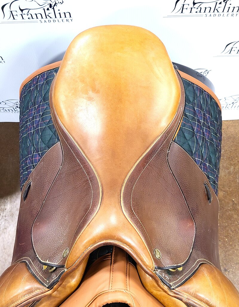 Beval Jumping Saddle 17.5" Seat Consignment #848