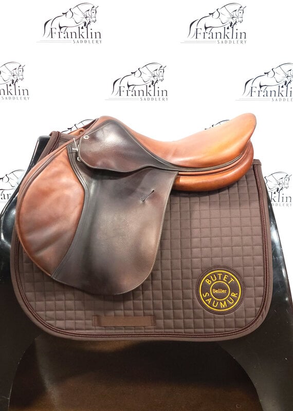 Butet M 17.5" Seat 2.5 Flap Gold Saddle Consignment #851