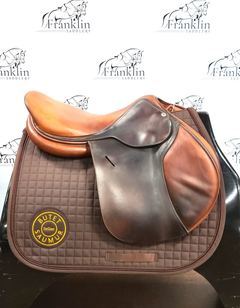 Butet M 17.5" Seat 2.5 Flap Gold Saddle Consignment #851