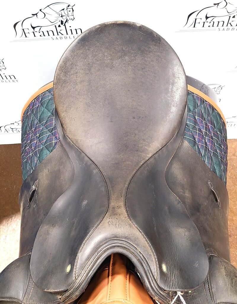 Miller Passier Dressage Saddle 17" Seat Medium Tree Consignment #850