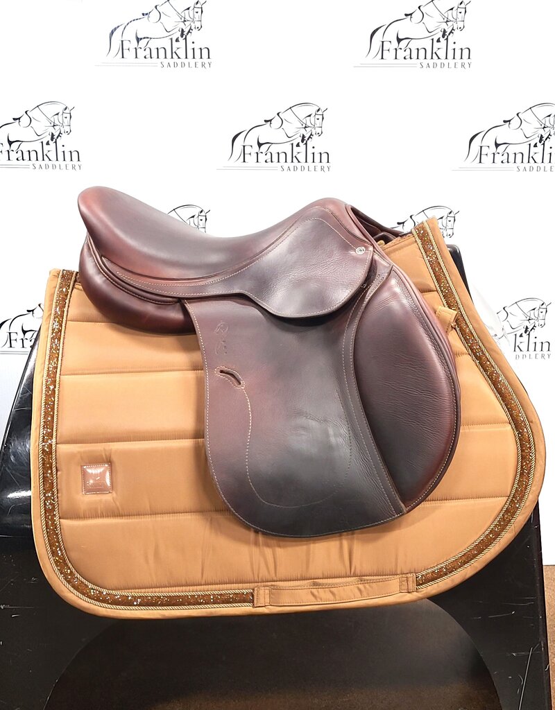 Antares Connexion Jumping Saddle 17" Seat Consignment #852