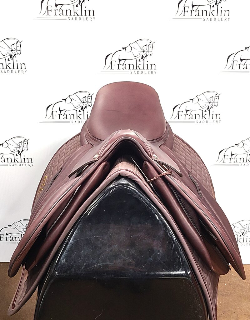 Butet Butet Premium Integrated M2 16.5" Seat 2.25 Flap Gold Saddle