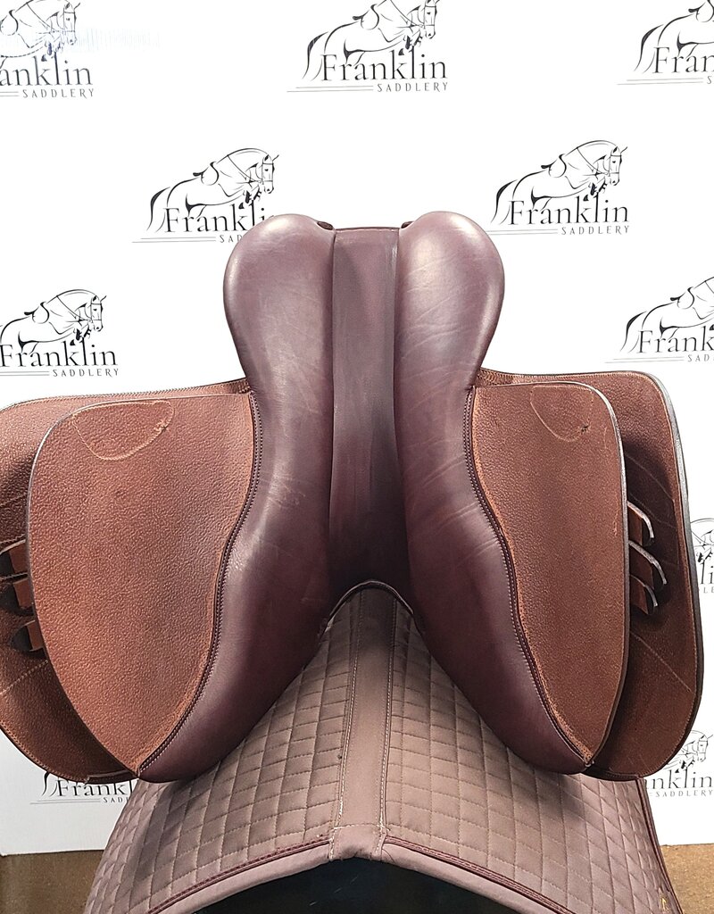 Butet Butet Premium Integrated M2 16.5" Seat 2.25 Flap Gold Saddle