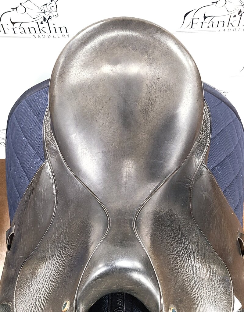 Stubben Dressage Saddle 17.5" Seat Consignment #840