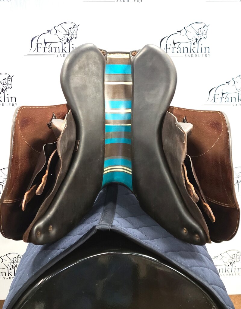 Voltaire Stuttgart Jumping Saddle 17" Seat Consignment #855