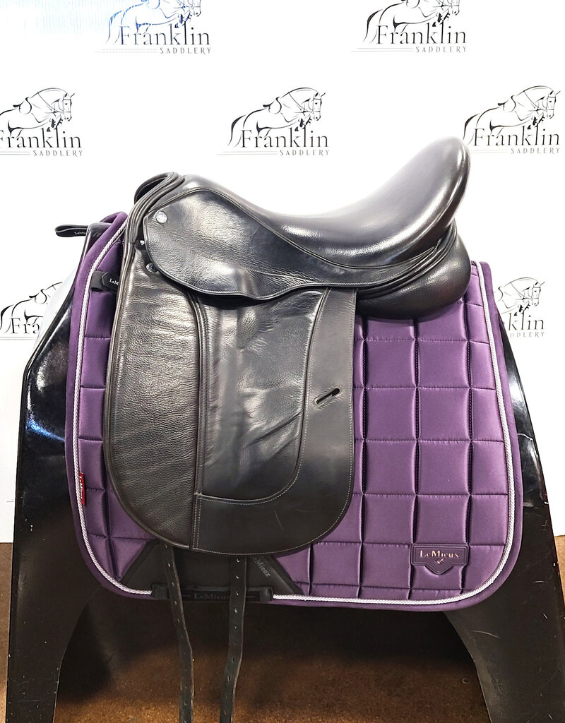 Frank Baines Dressage Saddle 18" Seat Consignment #860