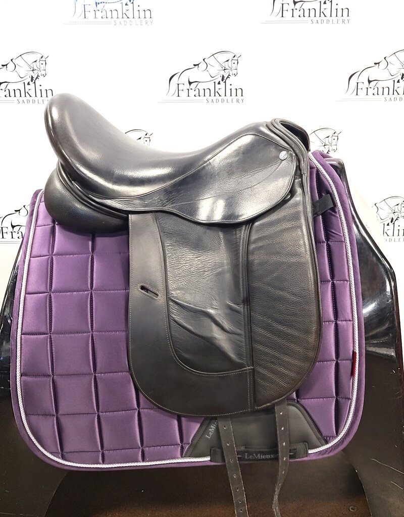 Frank Baines Dressage Saddle 18" Seat Consignment #860