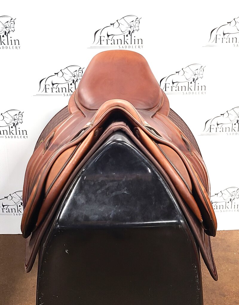 Butet Used Butet Premium Integrated M 17" Seat 2.25 Flap Standard Tree Gold Saddle #864