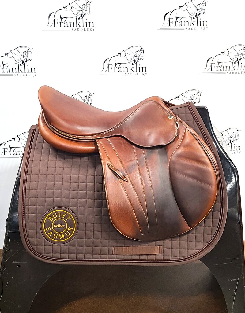 Butet Used Butet Premium Integrated M 17" Seat 2.25 Flap Standard Tree Gold Saddle #864