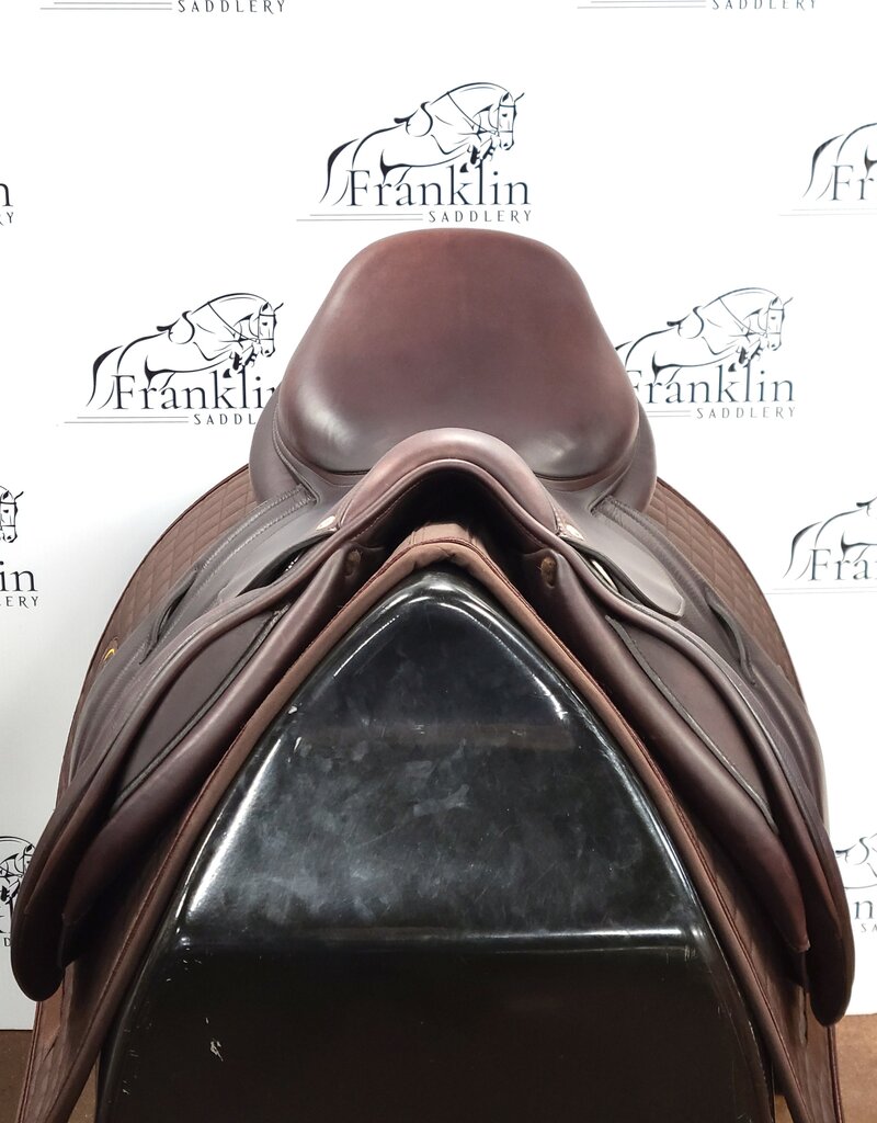 Butet Used 2023 Premium Integrated Butet M 17" Seat 2.25 Flap Wide Tree Cachou Saddle