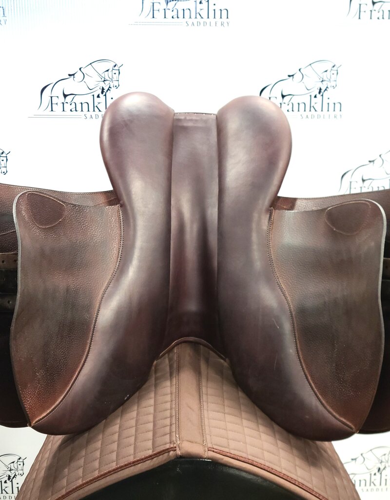 Butet Used 2023 Premium Integrated Butet M 17" Seat 2.25 Flap Wide Tree Cachou Saddle