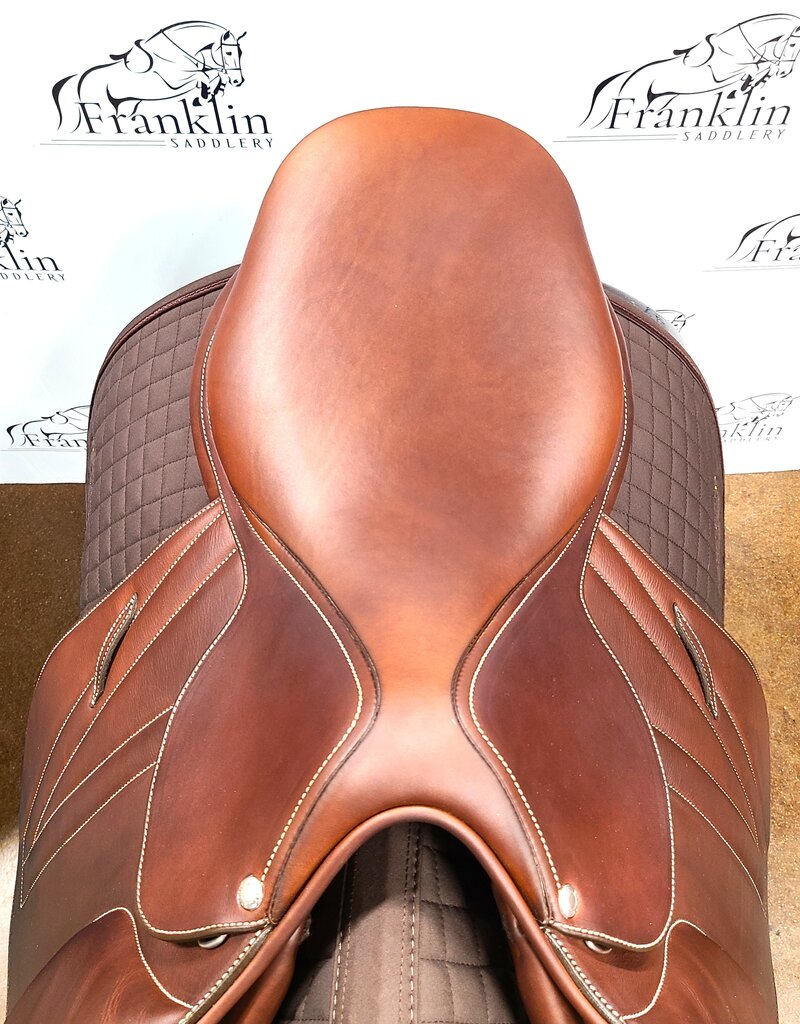 Butet Butet Premium L 17" Seat 2.5 Flap Standard Tree  UDTF Gold Saddle