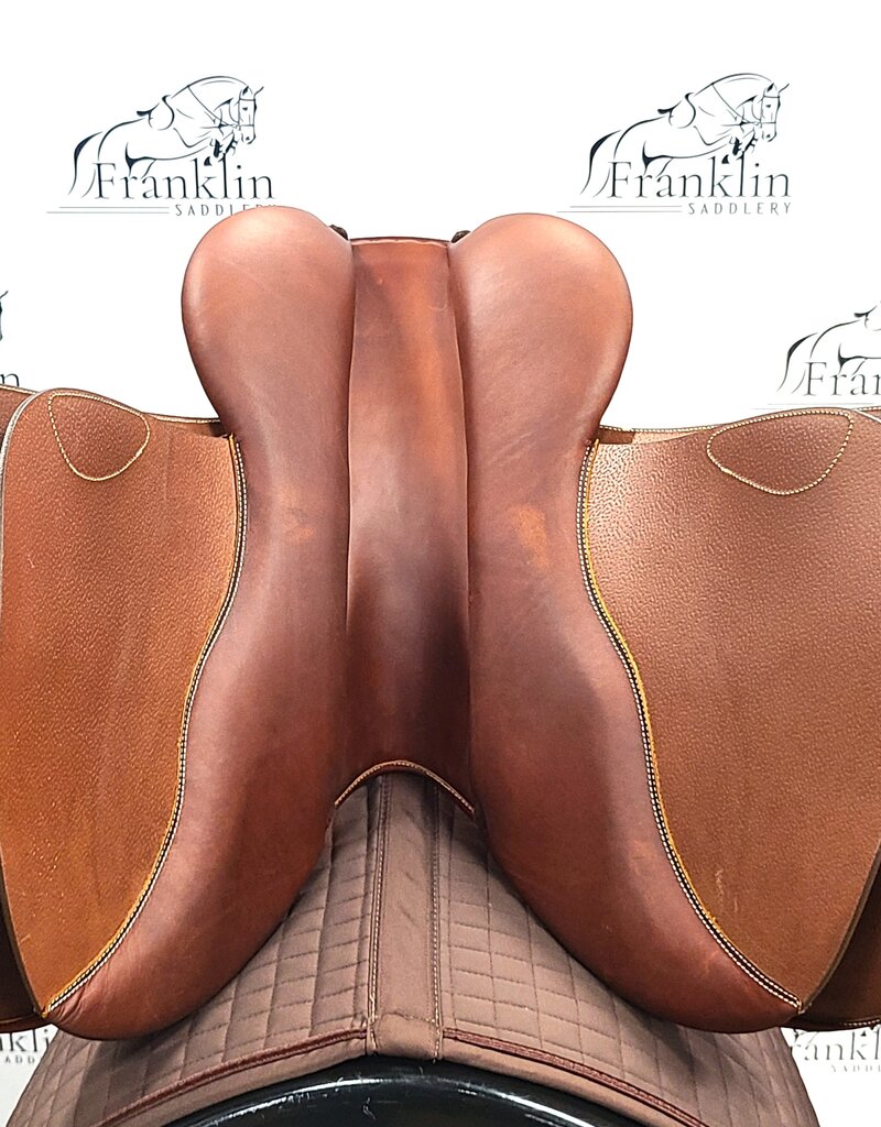 Butet Butet Premium L 17" Seat 2.5 Flap Standard Tree  UDTF Gold Saddle