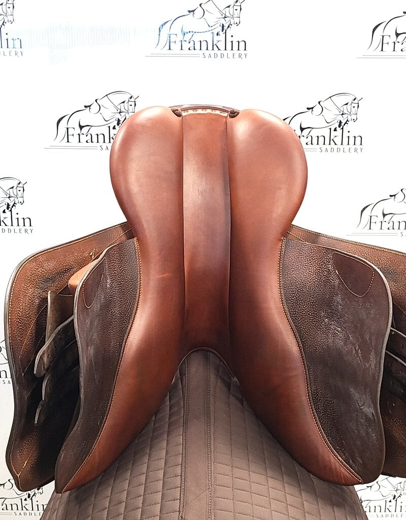 Used Butet L 17" Comfort Seat 2 Flap Standard Tree Gold Saddle Consignment #868