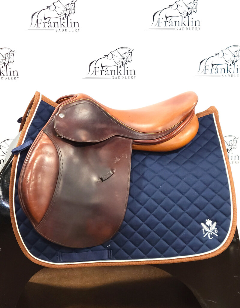Pessoa Close Contact Saddle 17.5" Seat Consignment #871