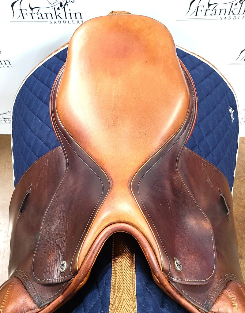 Pessoa Close Contact Saddle 17.5" Seat Consignment #871